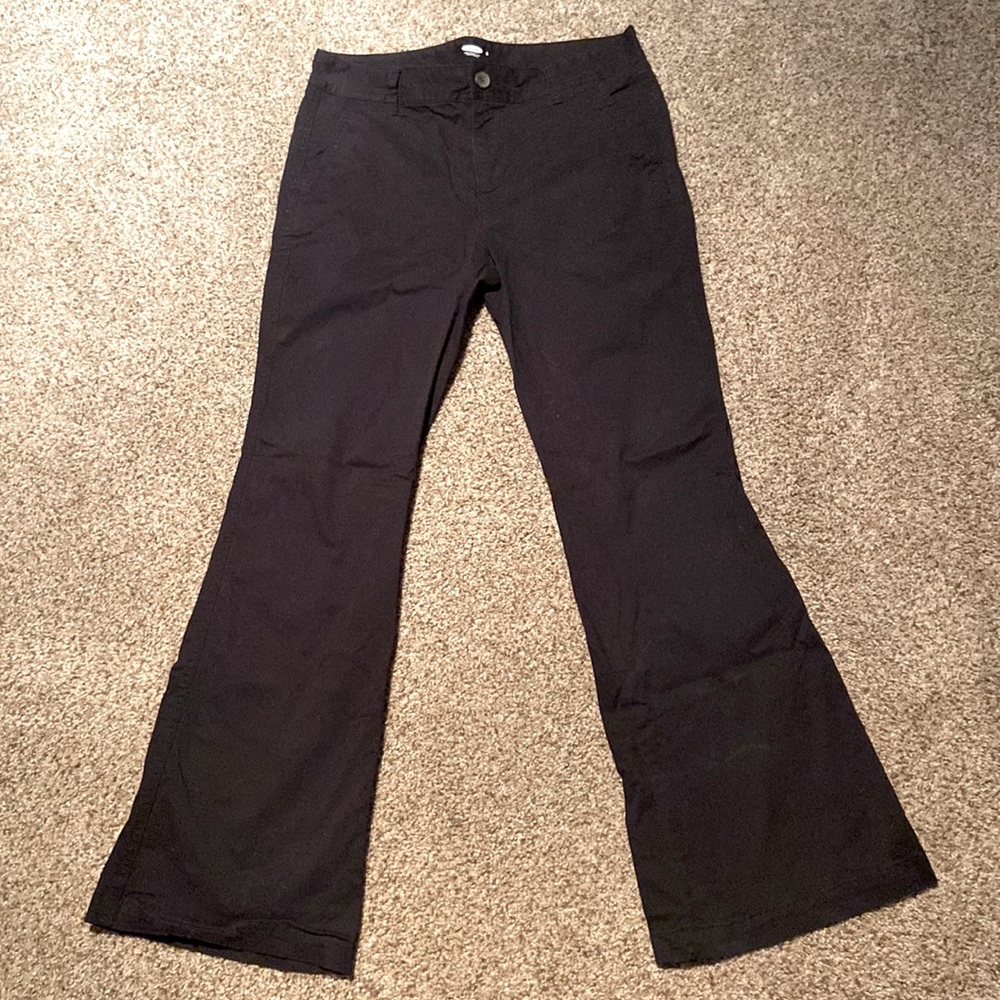 Women’s Old Navy Chino Pants. Flare legs. Never worn.